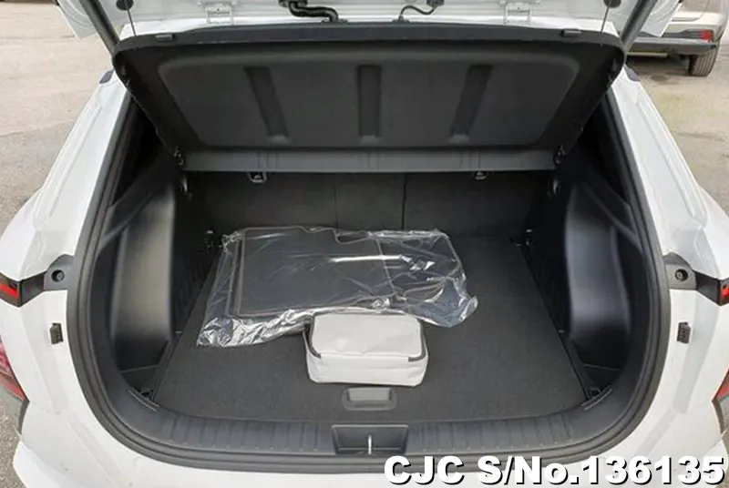 Hyundai Kona  in White for Sale Image 6