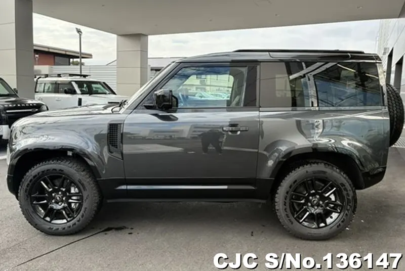 Land Rover Defender in Gray for Sale Image 5