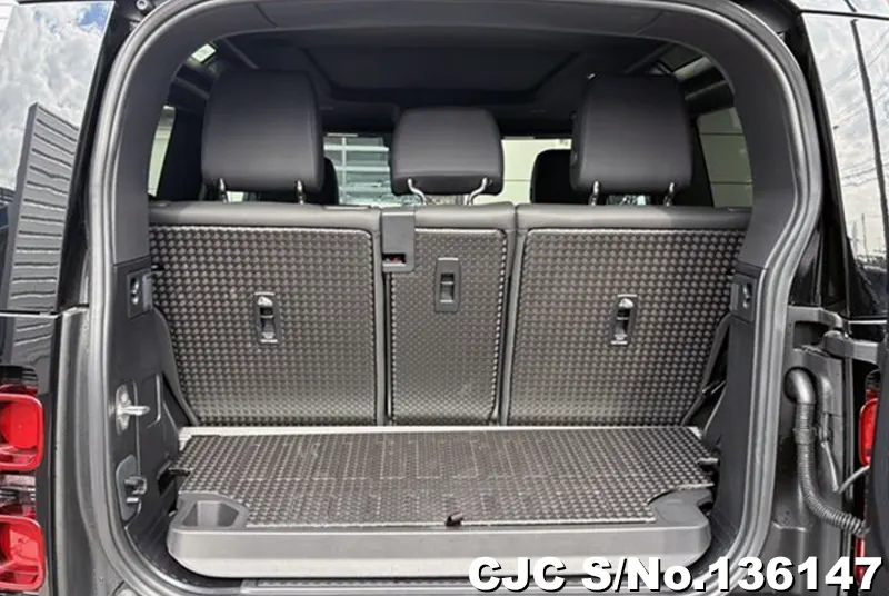 Land Rover Defender in Gray for Sale Image 6