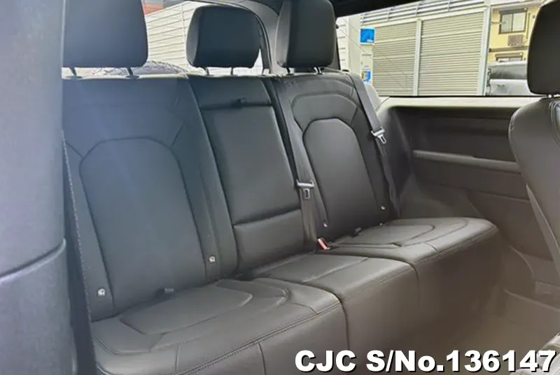 Land Rover Defender in Gray for Sale Image 9