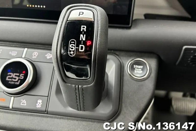 Land Rover Defender in Gray for Sale Image 12