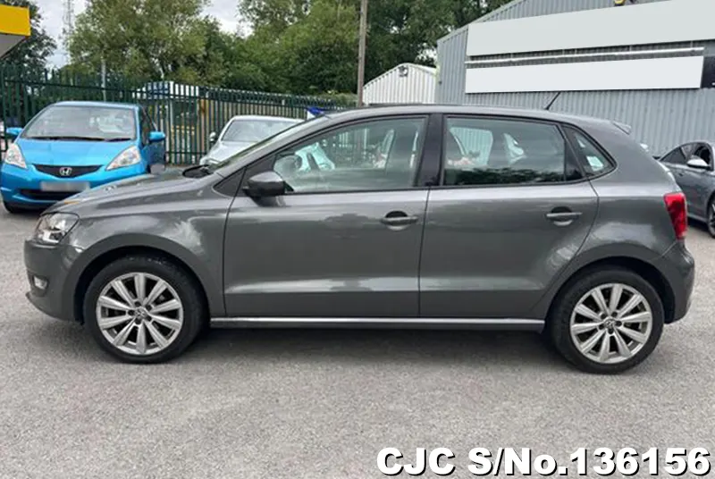 Volkswagen Polo in Gray for Sale Image 5