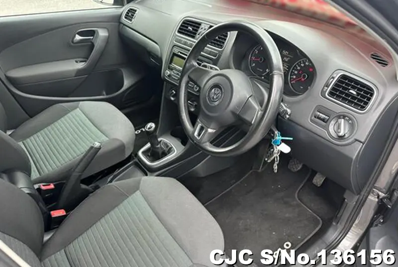 Volkswagen Polo in Gray for Sale Image 7