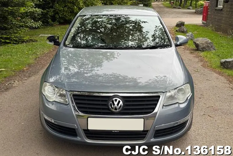 Volkswagen Passat in Gray for Sale Image 3