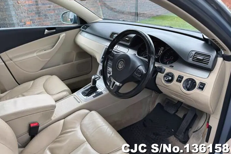 Volkswagen Passat in Gray for Sale Image 6