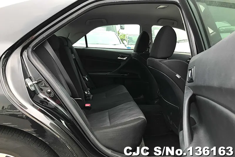 Toyota Mark X in Black for Sale Image 12