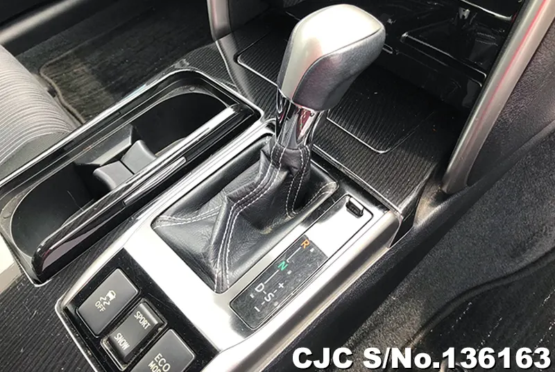 Toyota Mark X in Black for Sale Image 16
