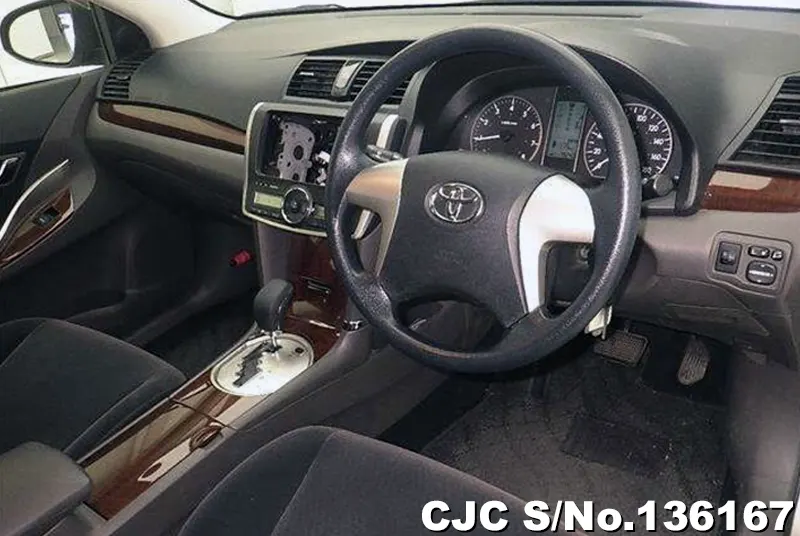 Toyota Allion in Silver for Sale Image 2