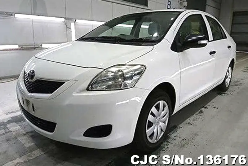Toyota Belta in White for Sale Image 2