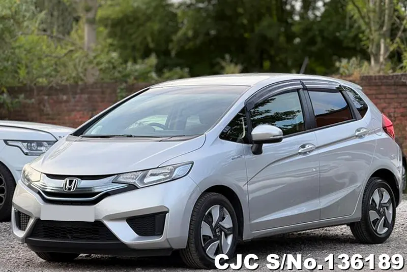 Honda JAZZ in Silver for Sale Image 3