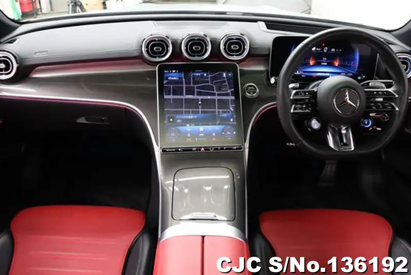 Mercedes Benz C Class in Silver for Sale Image 4