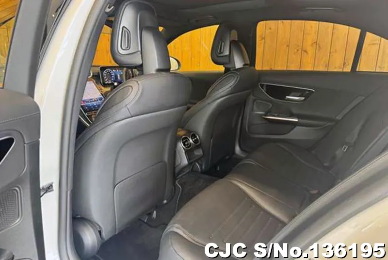 Mercedes Benz C Class in White for Sale Image 11