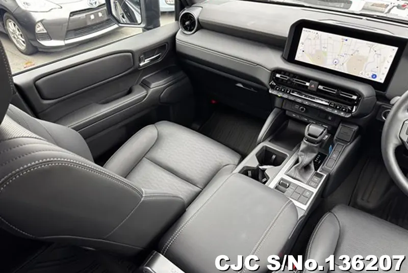 Toyota Land Cruiser 250 in Black for Sale Image 8