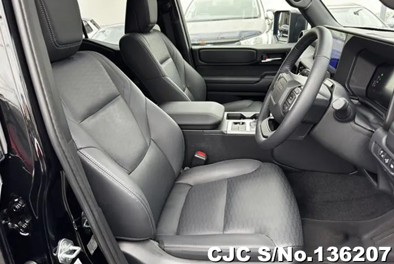 Toyota Land Cruiser 250 in Black for Sale Image 9