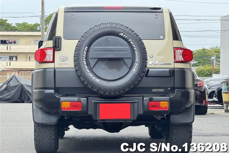 Toyota FJ Cruiser in Brown for Sale Image 5
