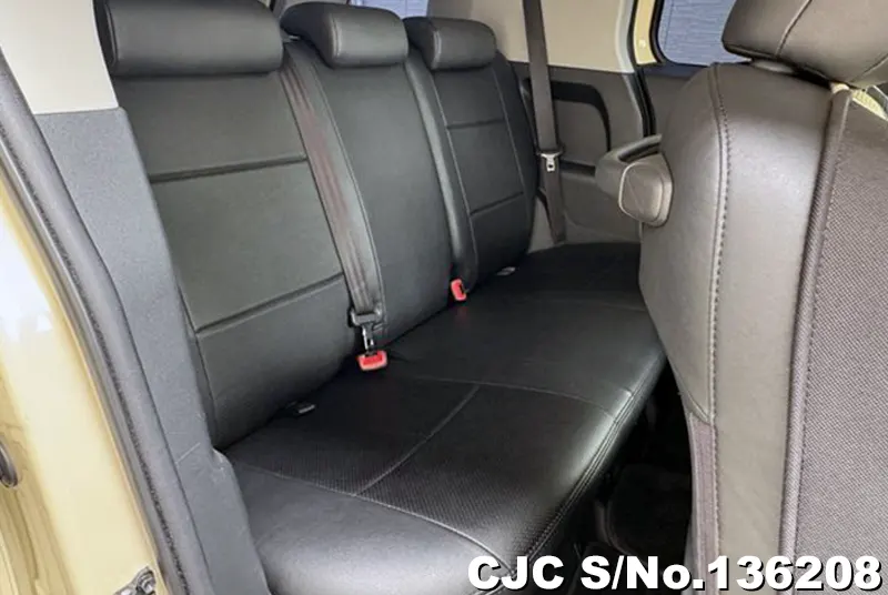 Toyota FJ Cruiser in Brown for Sale Image 13