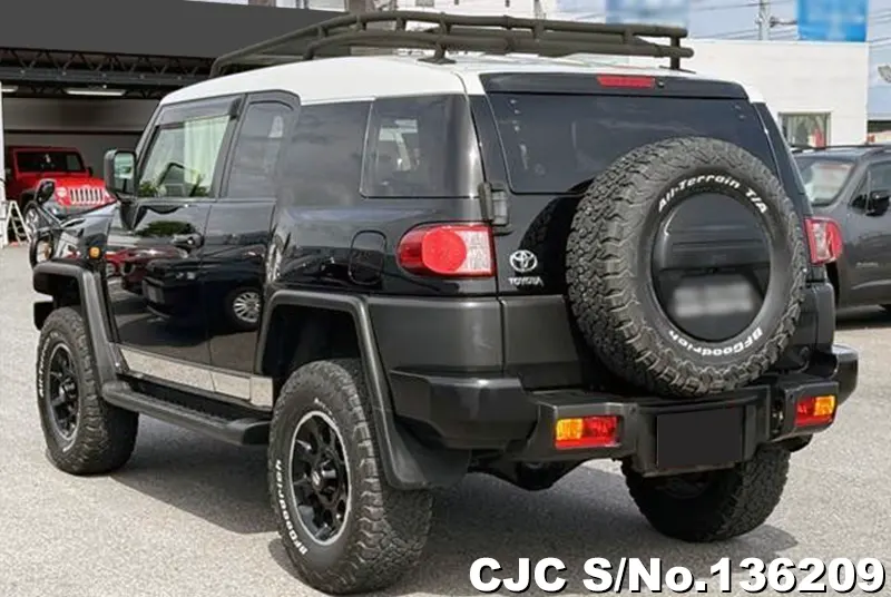 Toyota FJ Cruiser in Black for Sale Image 1