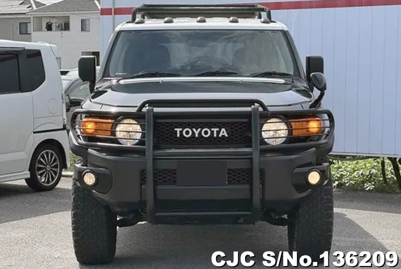 Toyota FJ Cruiser in Black for Sale Image 4