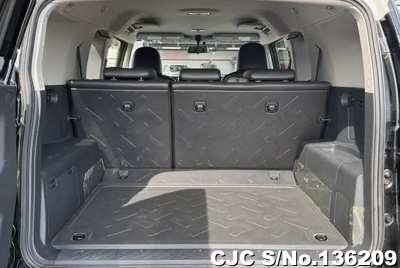 Toyota FJ Cruiser in Black for Sale Image 7