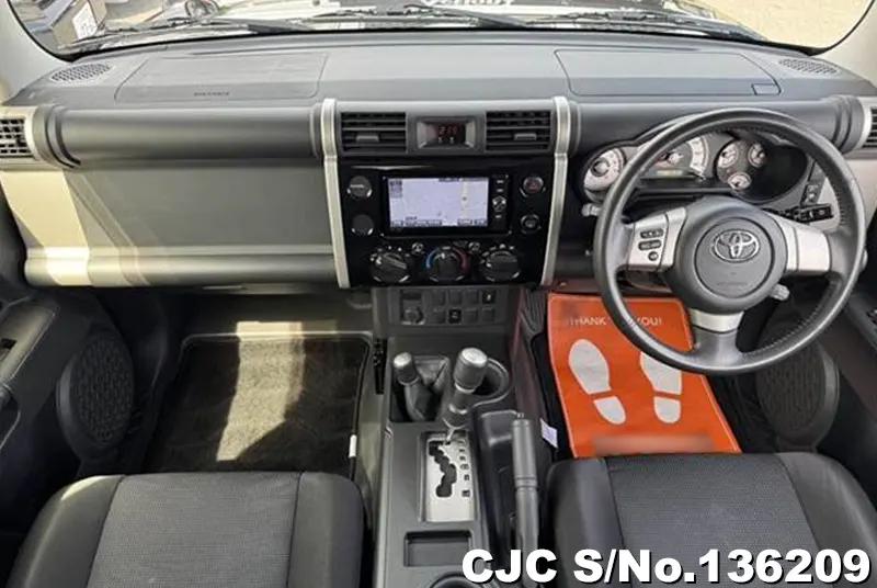 Toyota FJ Cruiser in Black for Sale Image 9