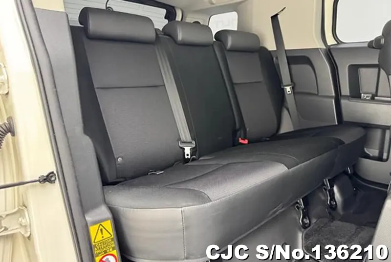 Toyota FJ Cruiser in White for Sale Image 5