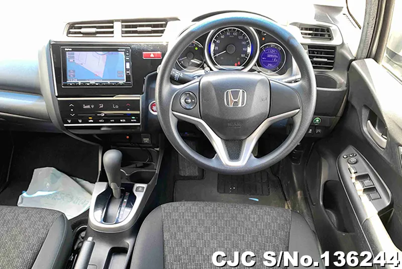 Honda Fit in Silver for Sale Image 9