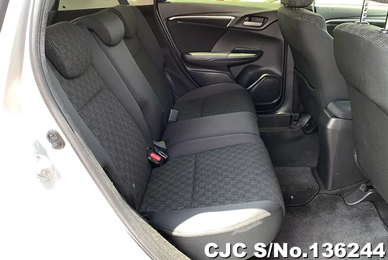 Honda Fit in Silver for Sale Image 11