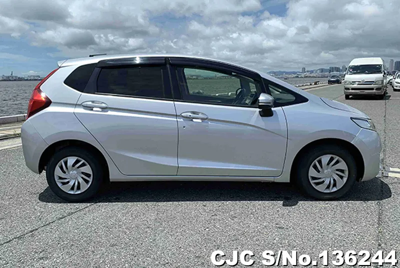 Honda Fit in Silver for Sale Image 6