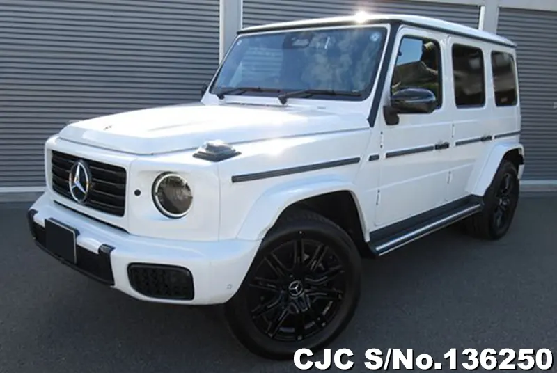 Mercedes Benz G Class in White for Sale Image 3
