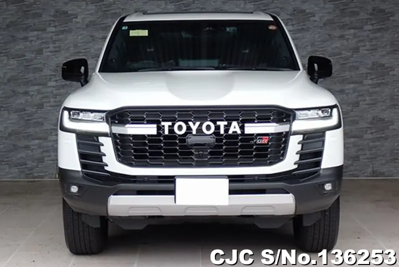 Toyota Land Cruiser in Pearl for Sale Image 4