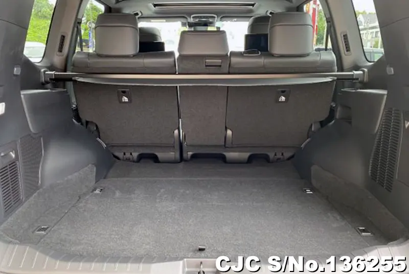 Toyota Land Cruiser in Gray for Sale Image 8