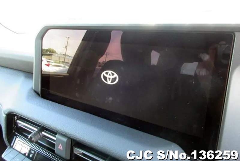 Toyota Land Cruiser 250 in Pearl for Sale Image 6