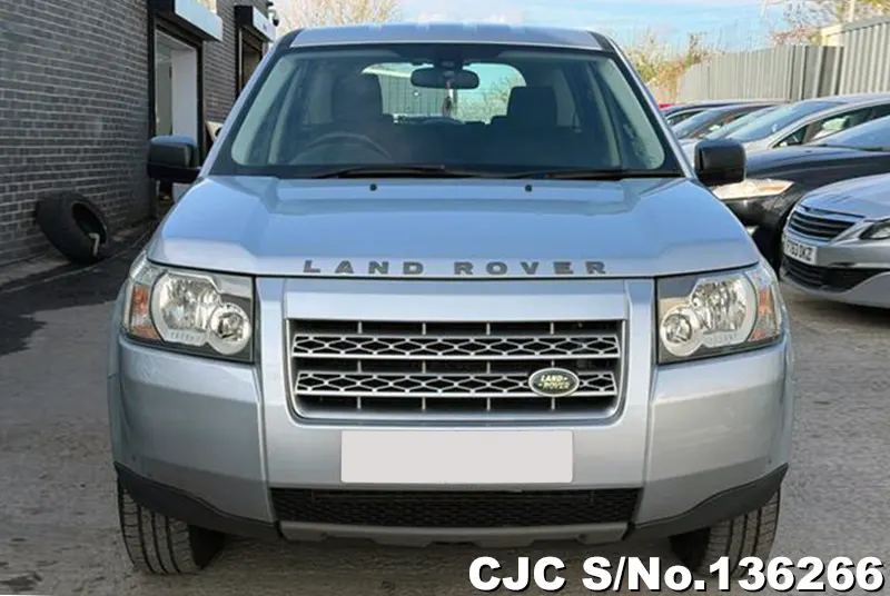 Land Rover Freelander in Silver for Sale Image 4