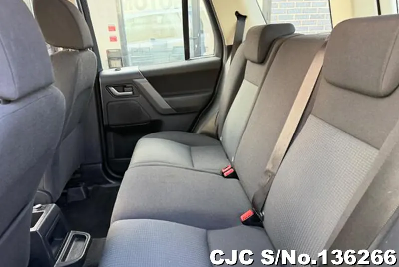 Land Rover Freelander in Silver for Sale Image 13