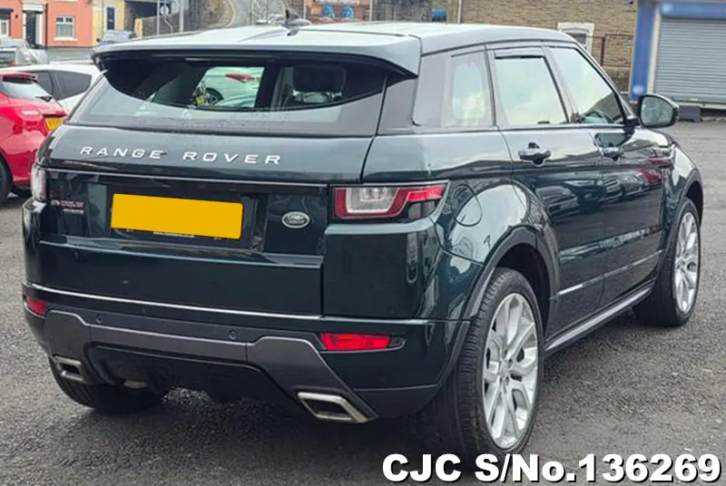 Land Rover Range Rover in Green for Sale Image 2