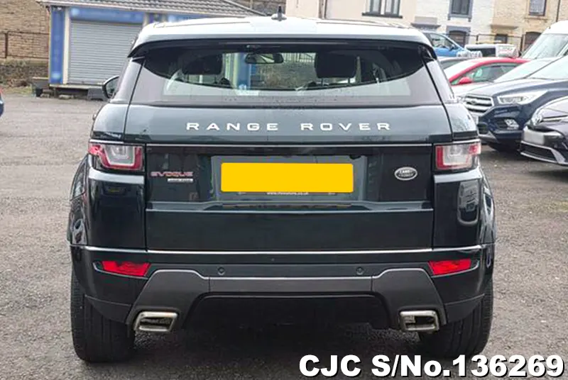 Land Rover Range Rover in Green for Sale Image 5