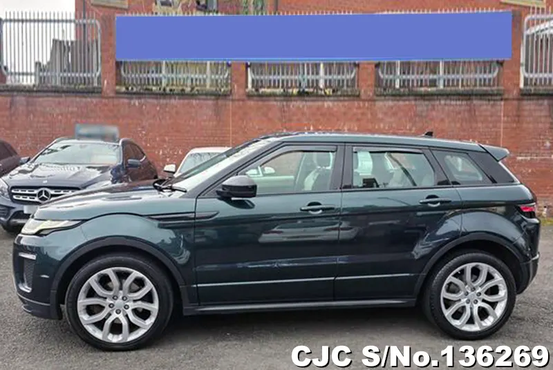 Land Rover Range Rover in Green for Sale Image 7
