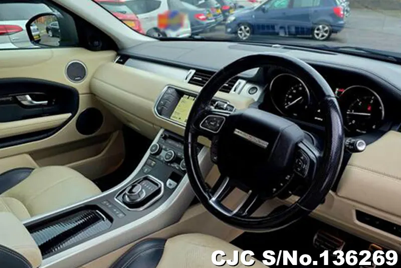 Land Rover Range Rover in Green for Sale Image 9