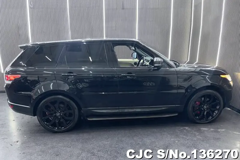 Land Rover Range Rover in Black for Sale Image 5