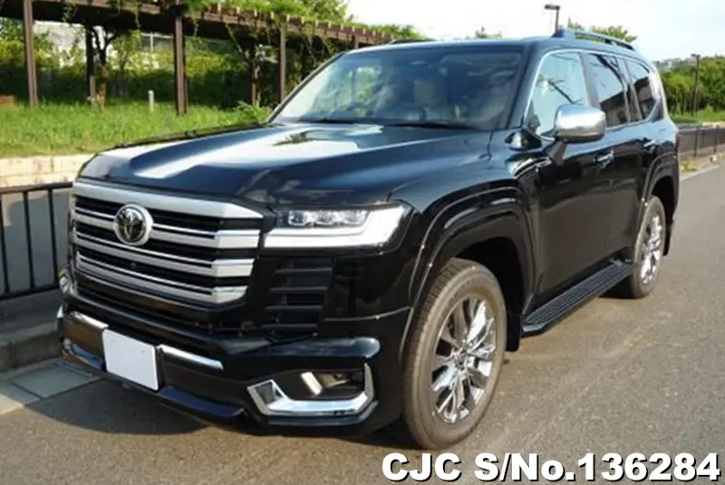 Toyota Land Cruiser in Black for Sale Image 3
