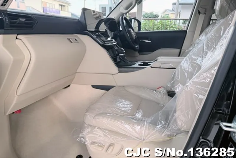 Toyota Land Cruiser in Black for Sale Image 9