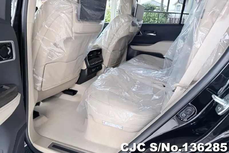 Toyota Land Cruiser in Black for Sale Image 11