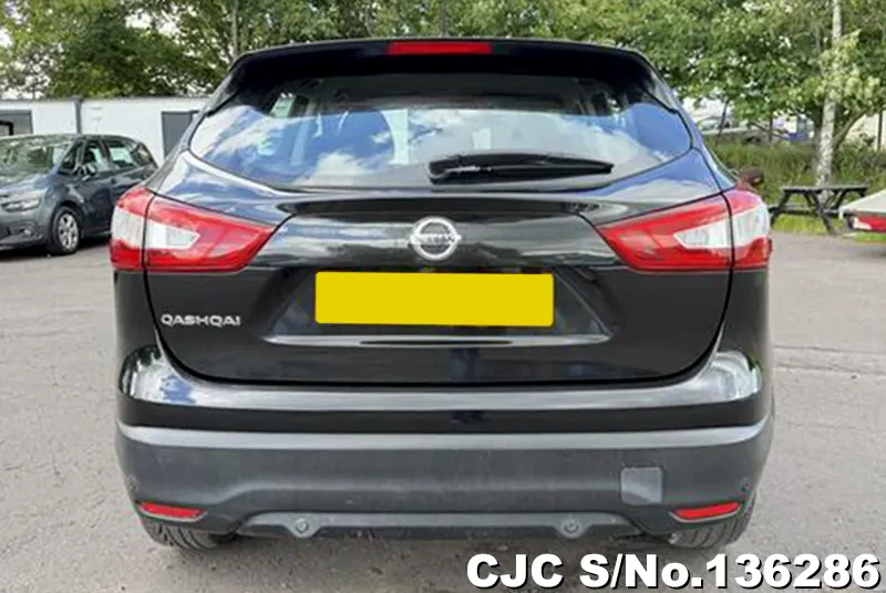 Nissan Qashqai in Black for Sale Image 5