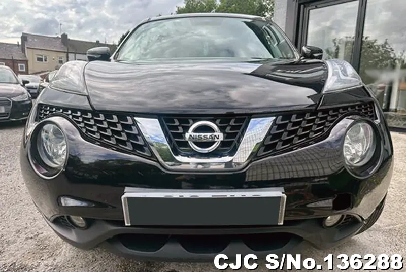 Nissan Juke in Black for Sale Image 2