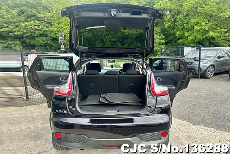 Nissan Juke in Black for Sale Image 6