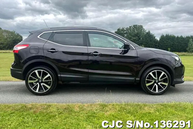 Nissan Qashqai in Black for Sale Image 6