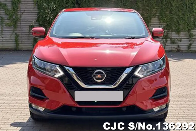 Nissan Qashqai in Red for Sale Image 4