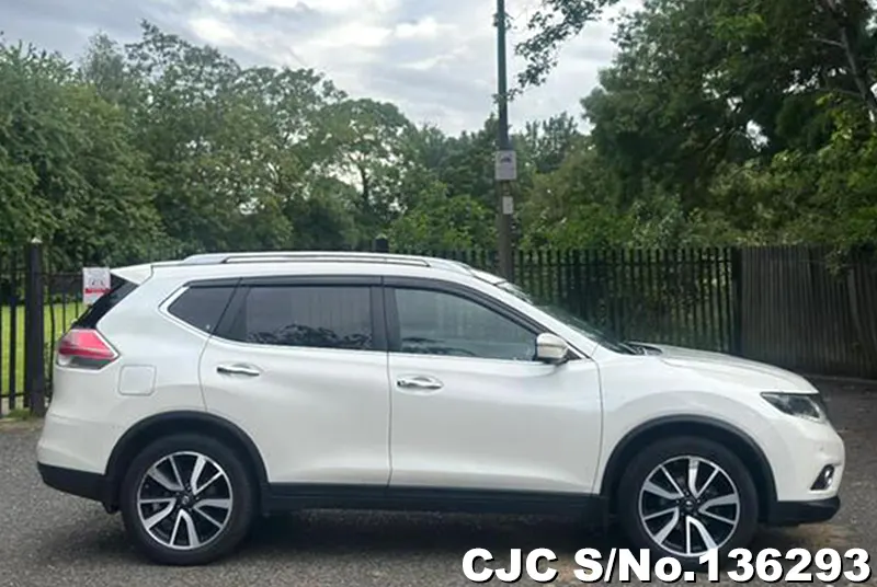 Nissan X-Trail in White for Sale Image 6