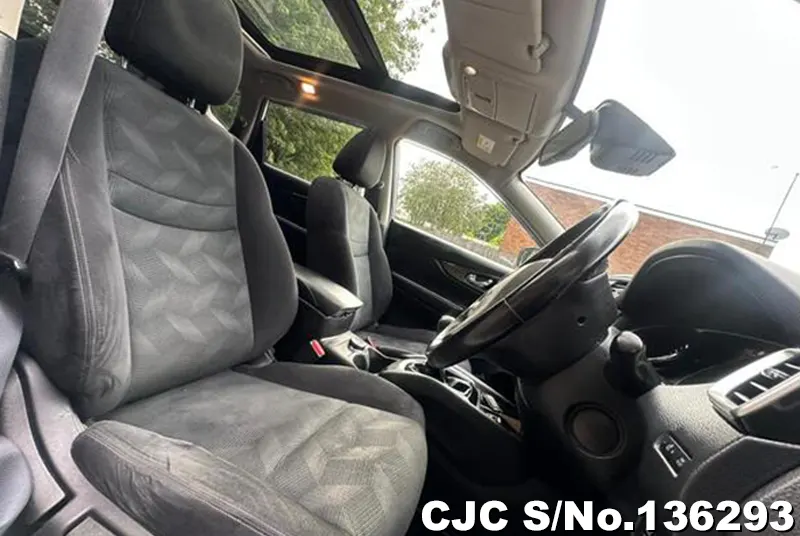 Nissan X-Trail in White for Sale Image 11