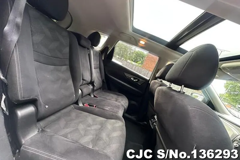 Nissan X-Trail in White for Sale Image 12